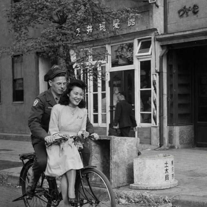日本七十路老妇浜风情，传统与现代交织，探寻岁月沉淀之美