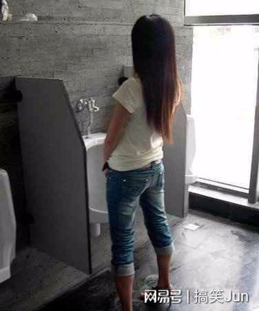 少妇如厕视频曝光引热议，真实场景令人震惊，网友纷纷讨论背后真相
