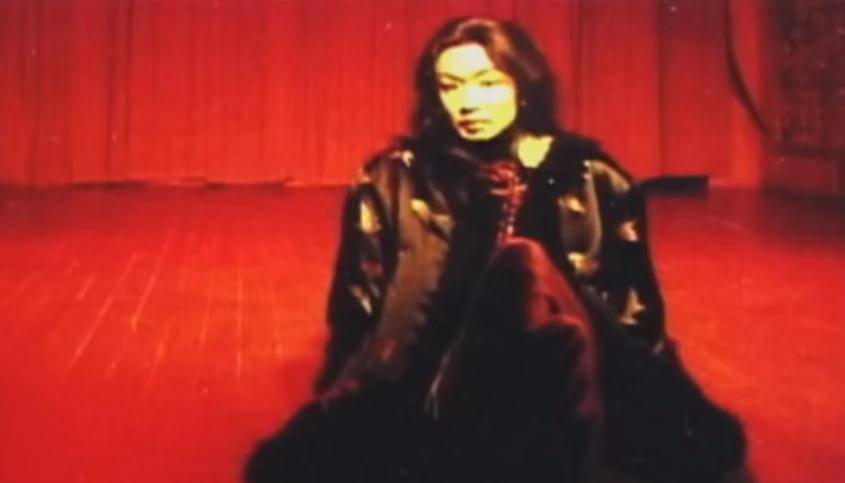 无毛淫妇的隐秘往事，欲望交织的禁忌游戏，深夜迷情录