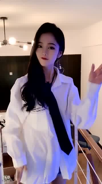 3.美女的bb霜推荐，遮瑕保湿一步到位，让你美丽动人