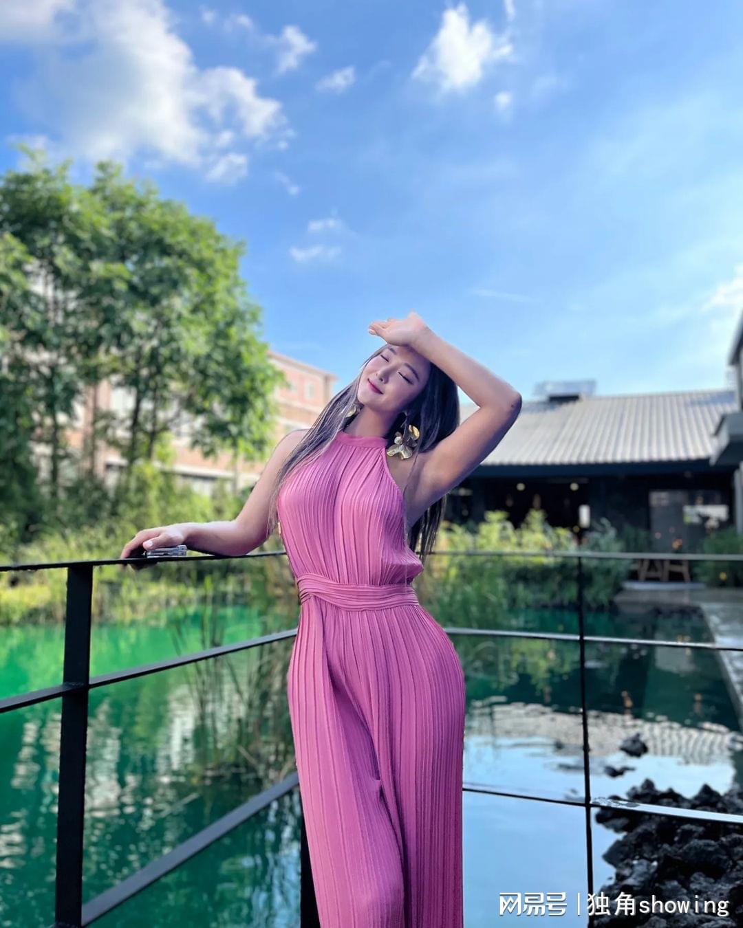 加拿大女人Asian美鲍pics展现独特魅力，精致写真集，自然风情与时尚美感完美融合