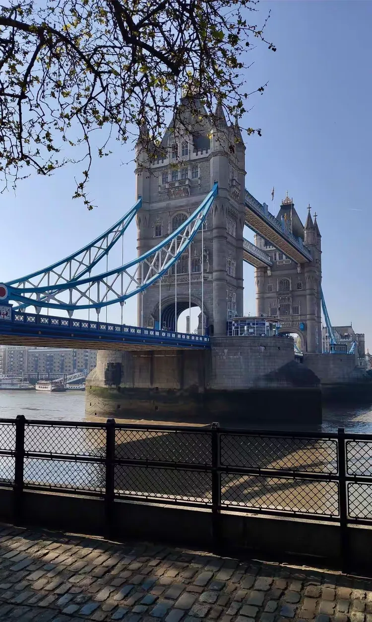 英国浓毛浜风情探秘，漫步海滨小镇，感受独特英伦魅力