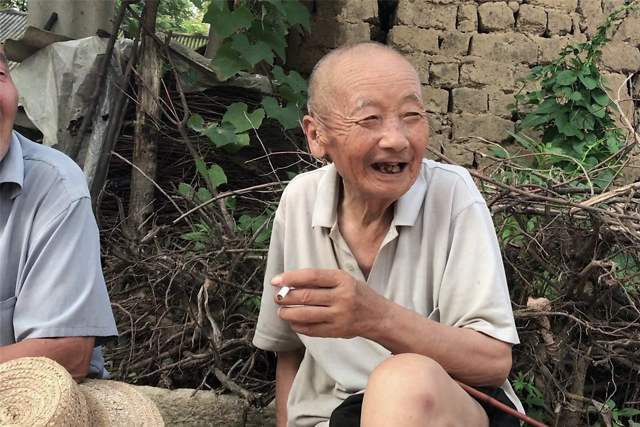 1.老太老头树林做爱视频引发热议