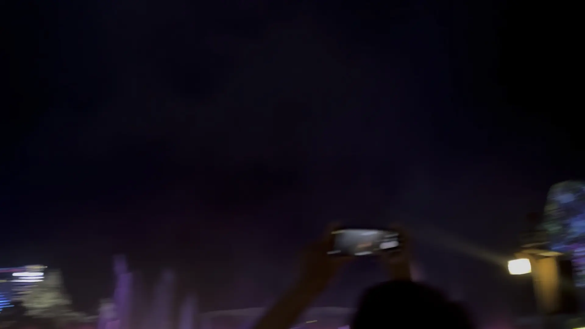成人毛片va激情演绎，欲望交织，深夜独享的视觉盛宴