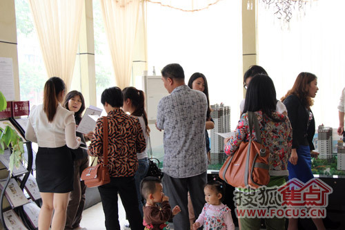 五月激情综合网点燃夏日热情，畅享欢乐时光，探索无限精彩