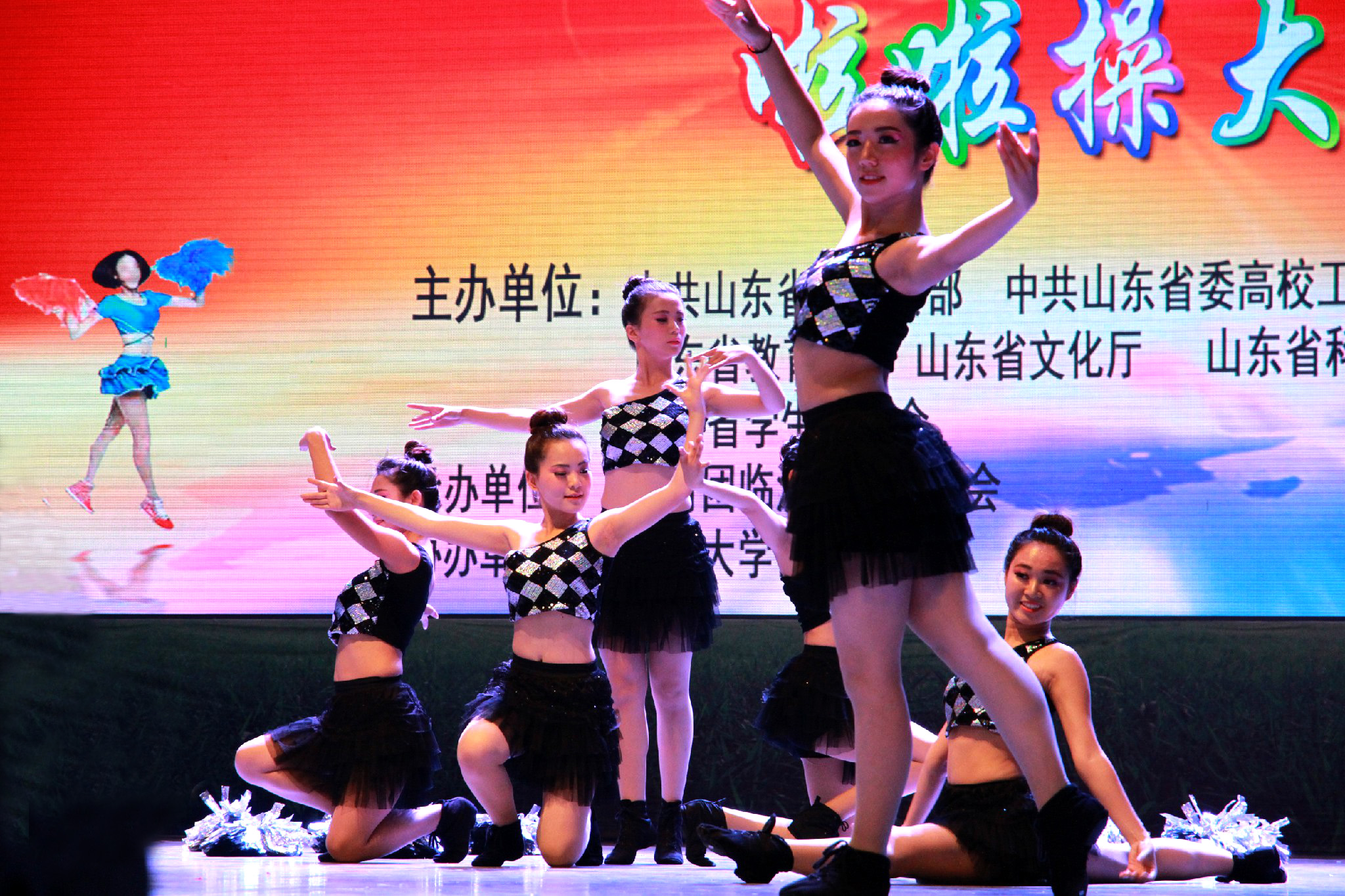 五月亭亭丁香激情动图绽放芬芳，舞动青春，定格唯美瞬间