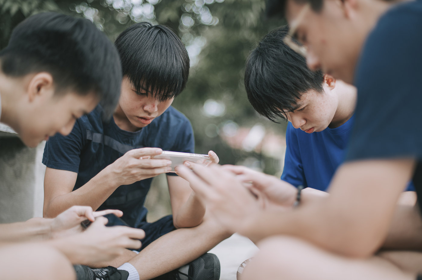 1.老人沉迷色情A片引发社会关注 1.老人沉迷色情A片引发社会关注