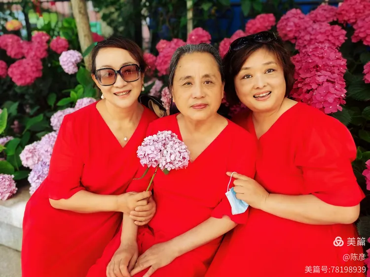 精品人妻卡一卡二魅力无限，温柔体贴惹人爱，幸福生活乐开怀