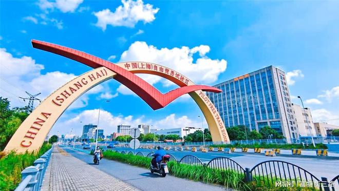 新毛片基地崛起引领行业变革，探索创新模式，打造全新影视生态