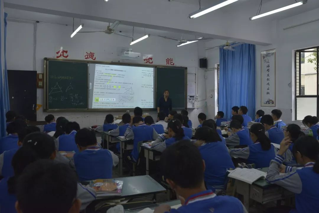 淫荡青少年xxx浜沉迷网络不良内容，家长需警惕，加强教育引导