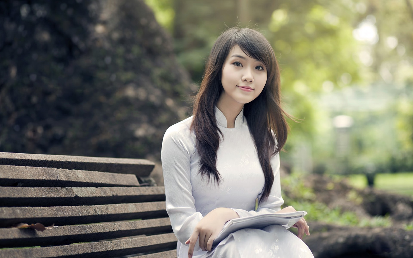50一60岁一级毛片女人浜的精彩人生，中年女性的魅力绽放，成熟风韵尽显无遗