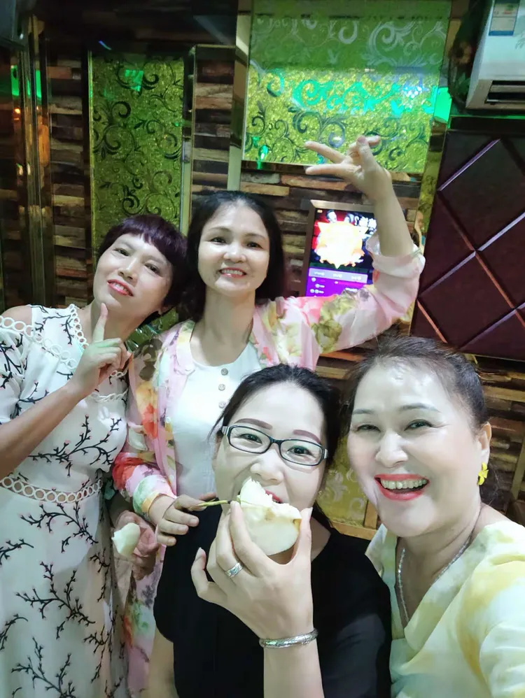 碰碰久久欢乐时光，畅享无限乐趣，体验独特碰撞激情