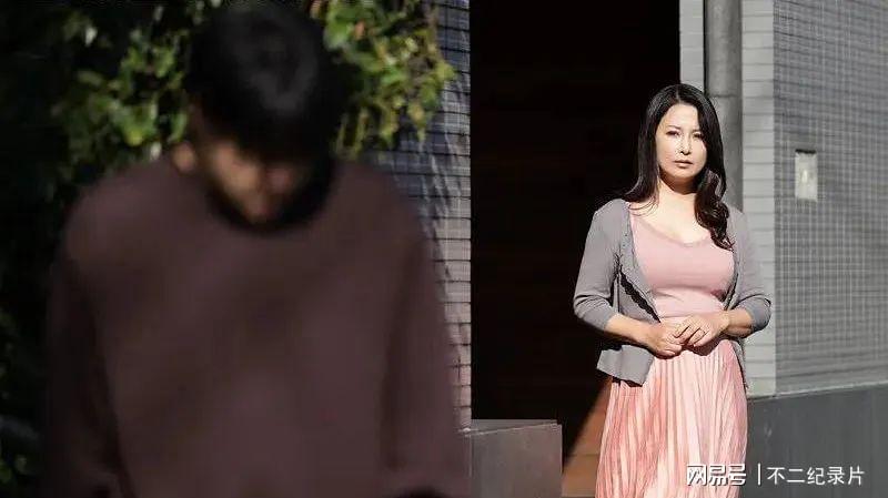 成熟人妻浜风情故事，动人情感，细腻描绘，展现真实生活魅力