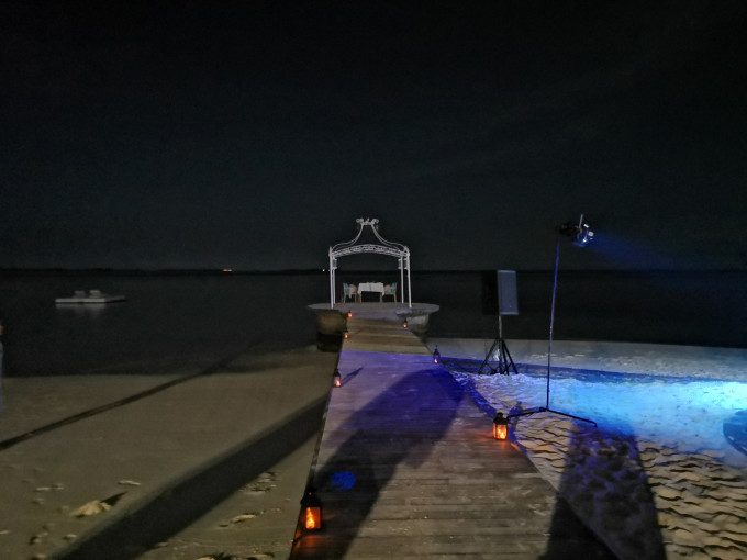 深夜邂逅浪漫a∨探索夜色中的温柔，感受月光下的心动