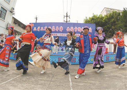 2.广西三月三活动，欢乐庆典，民俗盛宴，精彩纷呈不容错过