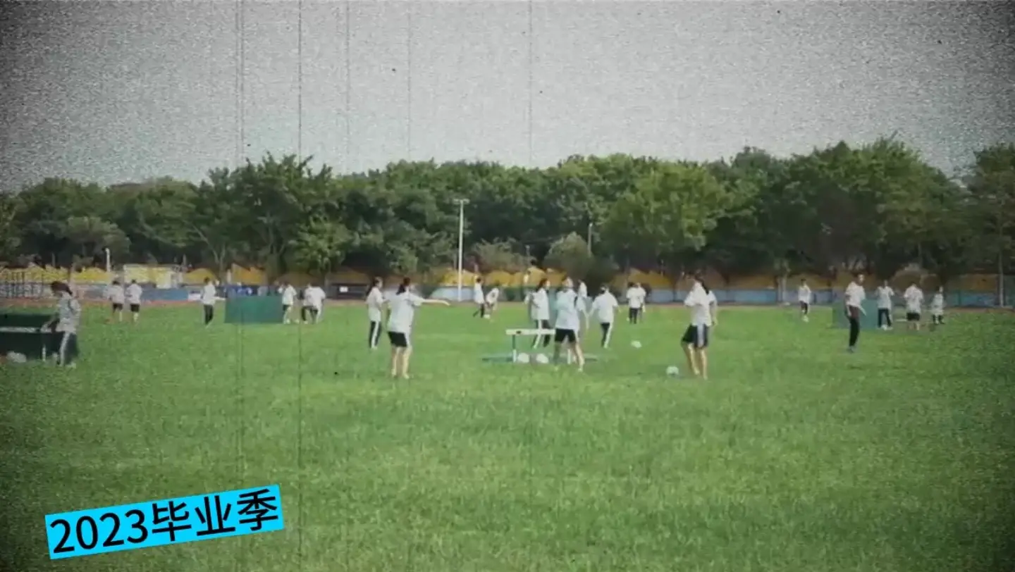2.国产大学生毛片浜校园记忆，青春迷茫，友情与梦想交织的成长旅程