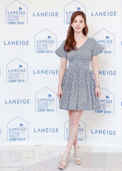 2.美女BBB教你穿搭技巧，展现自信魅力，轻松成为焦点