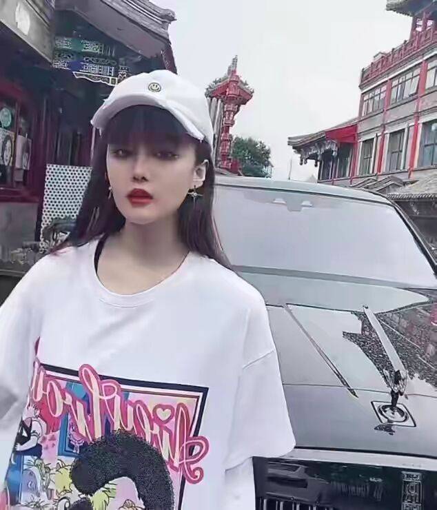 B本乱仑视频A引发争议 网友热议,各方观点交锋,社会影响深远