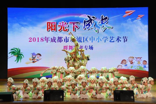 老熟妇的优雅岁月与成熟魅力，品味生活，绽放自信风采