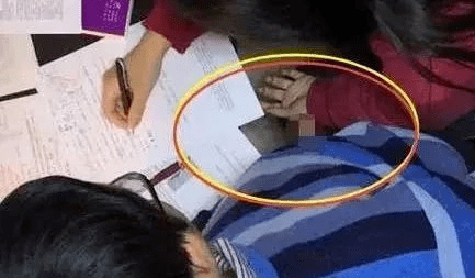 老师与学生一级A片免费引发热议，教育伦理受挑战，家长呼吁严格监管