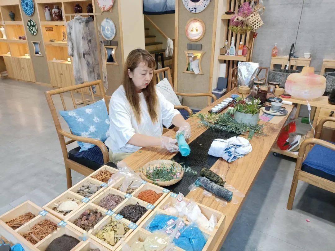 2.四川BBB槡BBB槡BBB探秘，山水奇观，美食天堂，文化之旅等你来体验