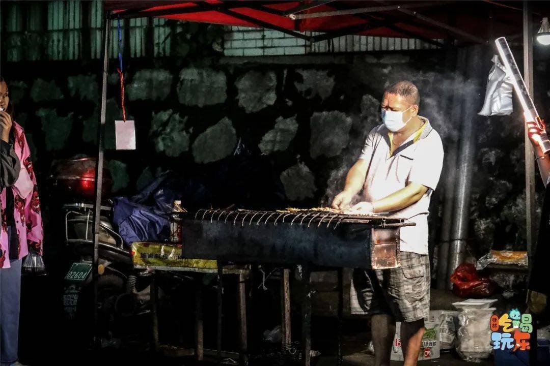 2.夕阳老头GAY老头FUCK的黄昏秘闻，老年同志爱情，深夜巷尾邂逅