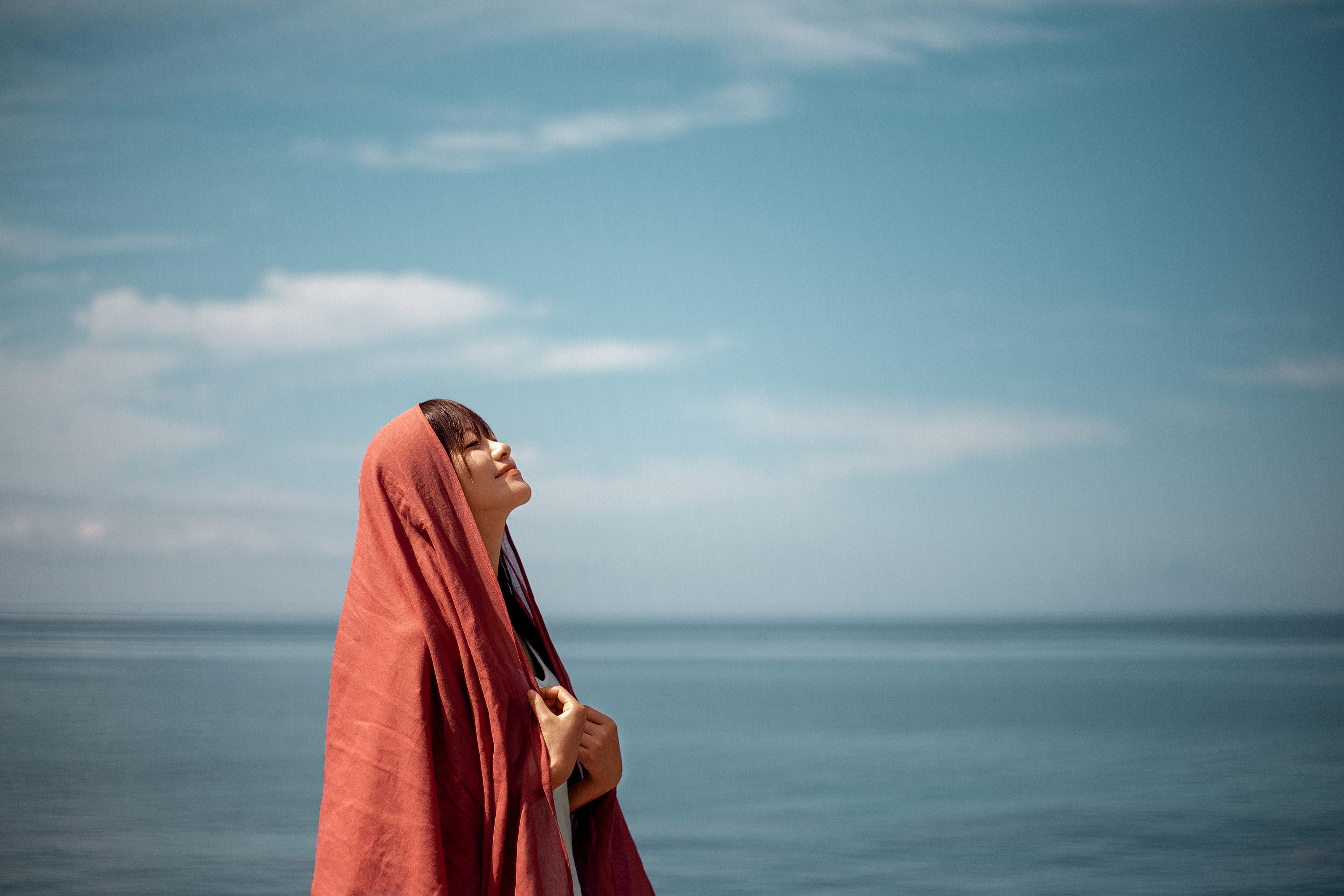 美女片毛浜风情大片，绝美海景与时尚写真，展现独特海滨魅力