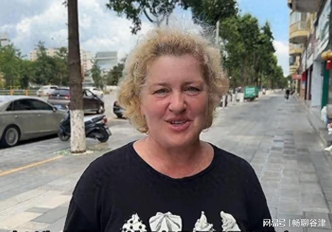 乌克兰少妇被黑人狂躁浜事件引发热议，真相扑朔迷离，网友热议不断