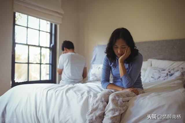欧美人妻啪啪激情故事，甜蜜诱惑，深夜缠绵时刻
