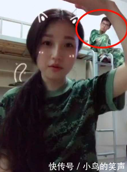 袖珍人与黑人做爱视频浜震撼流出，真实记录罕见亲密瞬间，引发网友热议与疯狂转载