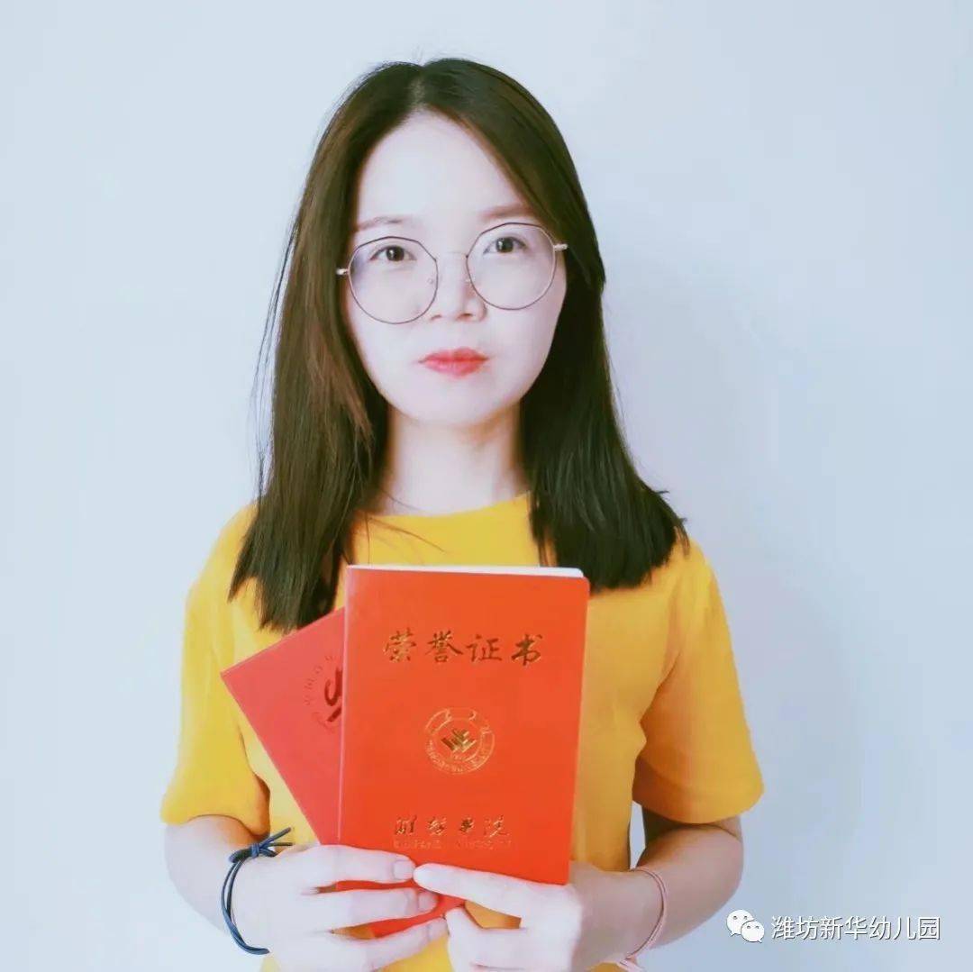 搡老熟女老女人老妓女o浜的隐秘往事，揭露旧时代风尘，探寻被遗忘的角落，聆听她们的心声
