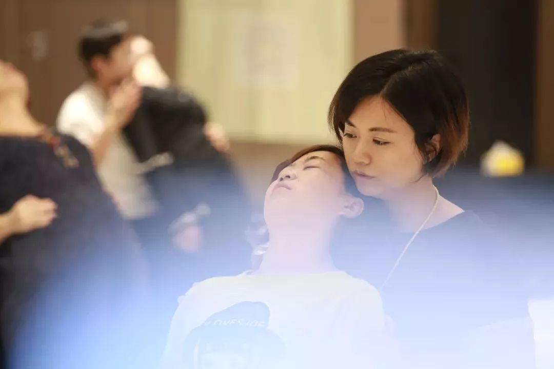 精品人妻人人做人人打造幸福家庭，掌握婚姻保鲜秘诀，成就优雅魅力女性