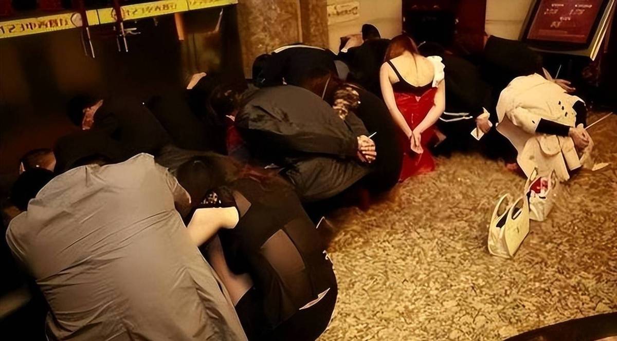 1.国产盗摄AV乱象揭秘打击行动刻不容缓
