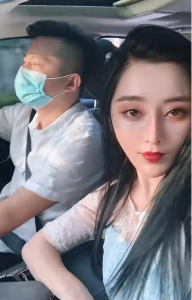 2.人妻无码真实偷拍流出，网友疯狂下载，丈夫浑然不知