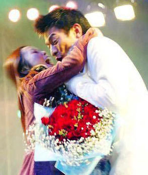 2.男生艹美女视频，高清画质，激情瞬间，全网独家放送