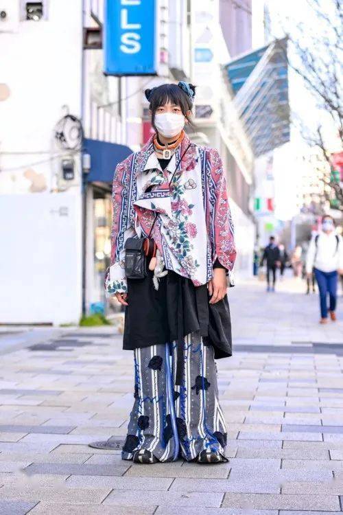 日本女人浜浜崎步的时尚穿搭，东京街头风，樱花季和服秀