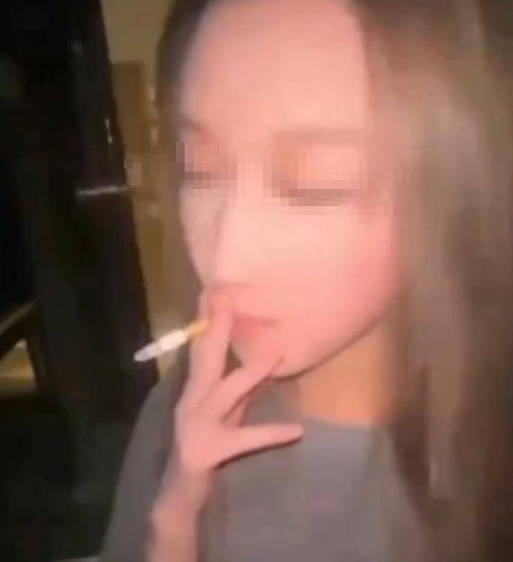 农村熟女乱理伦A片免费看浜，真实乡村风情，隐秘欲望释放，深夜私密视频在线观看