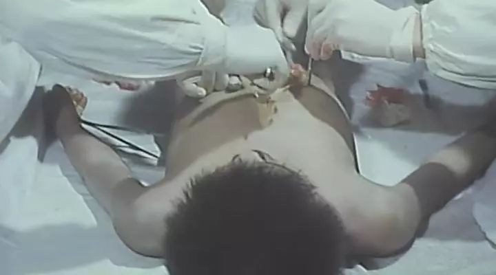 2.中国重口味性视频片揭秘，暗网流传，真实记录，慎入观看指南