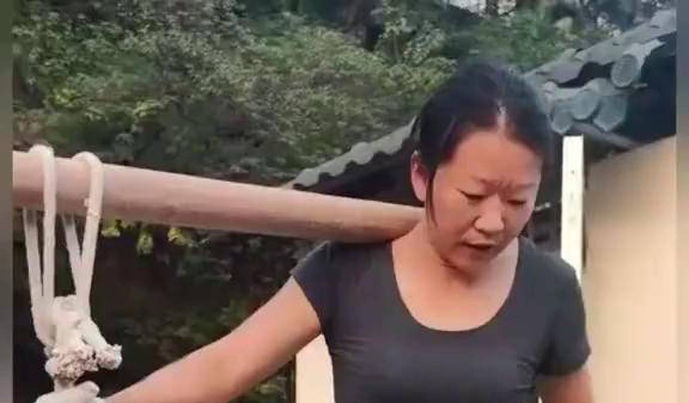 2.搡老女人全过程曝光，细节震撼，引发热议不断