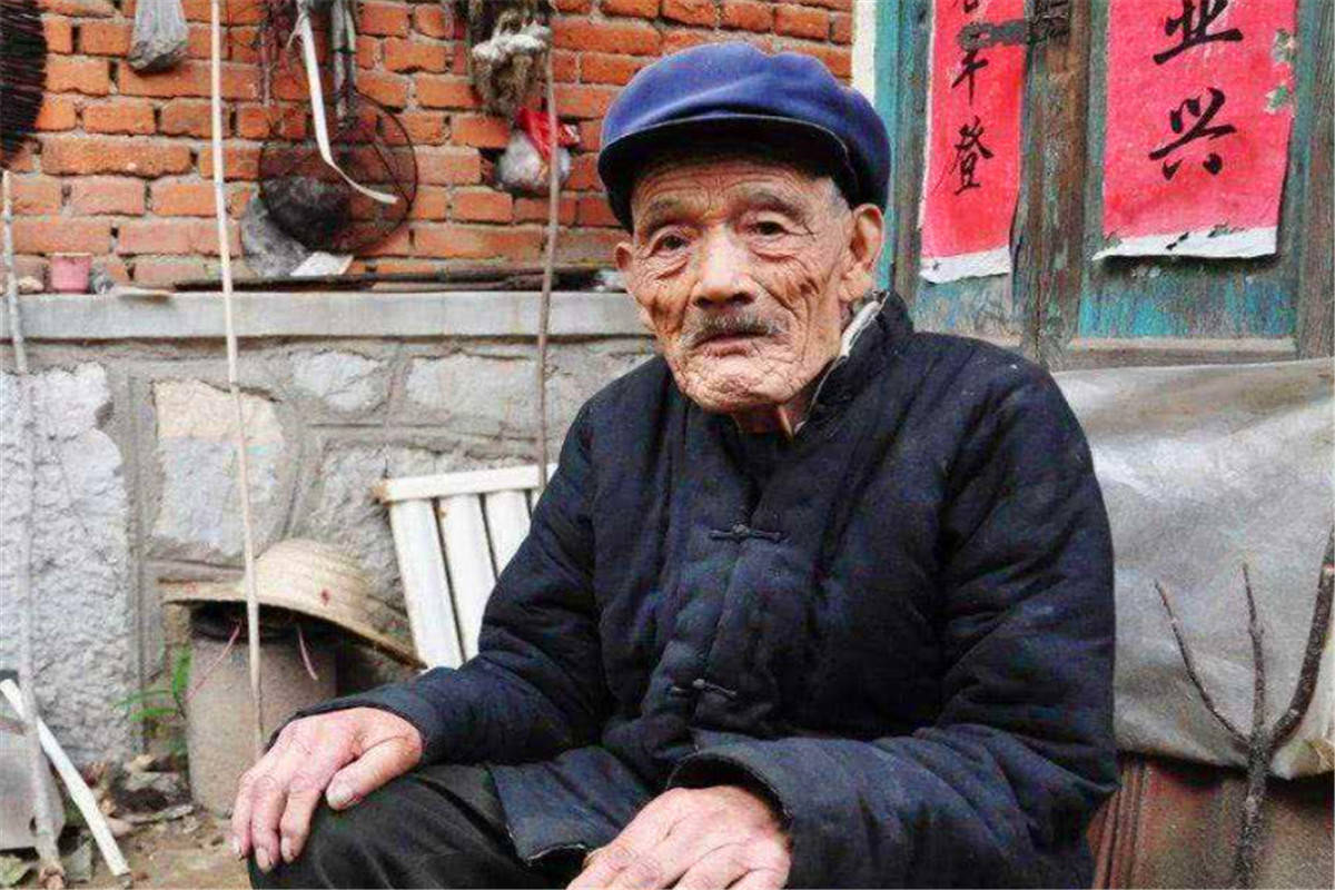 欧美老归性大乱交，经典重温，激情碰撞，欲望交织的午夜狂欢