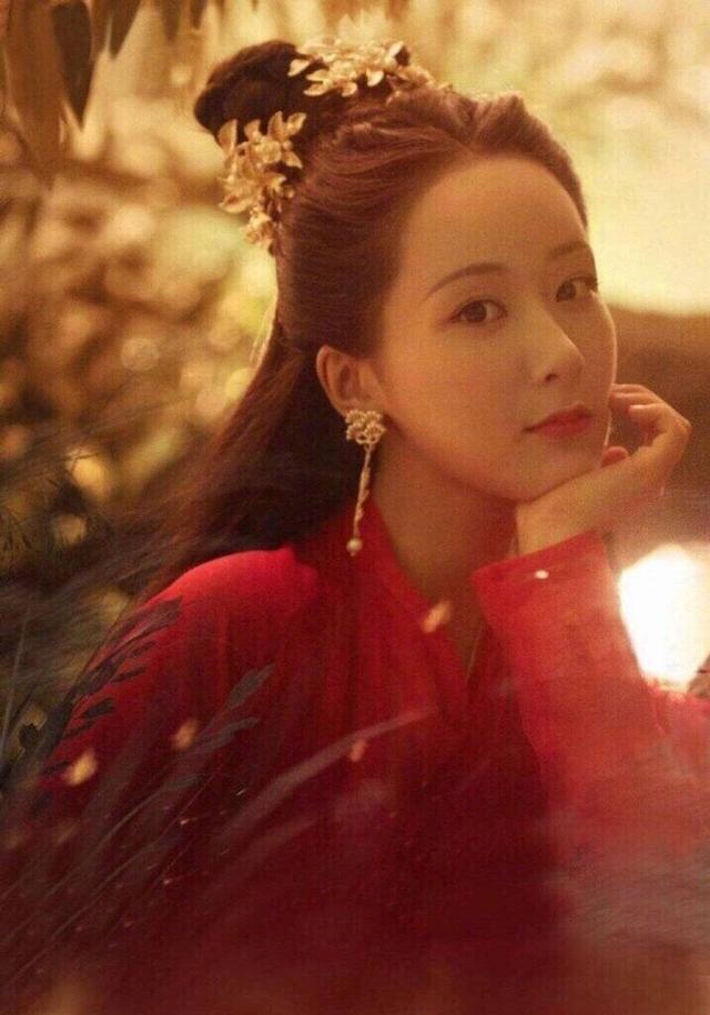 2.古装A级毛片艳女现身浜，香艳剧情引爆全网，绝美造型惊艳众人