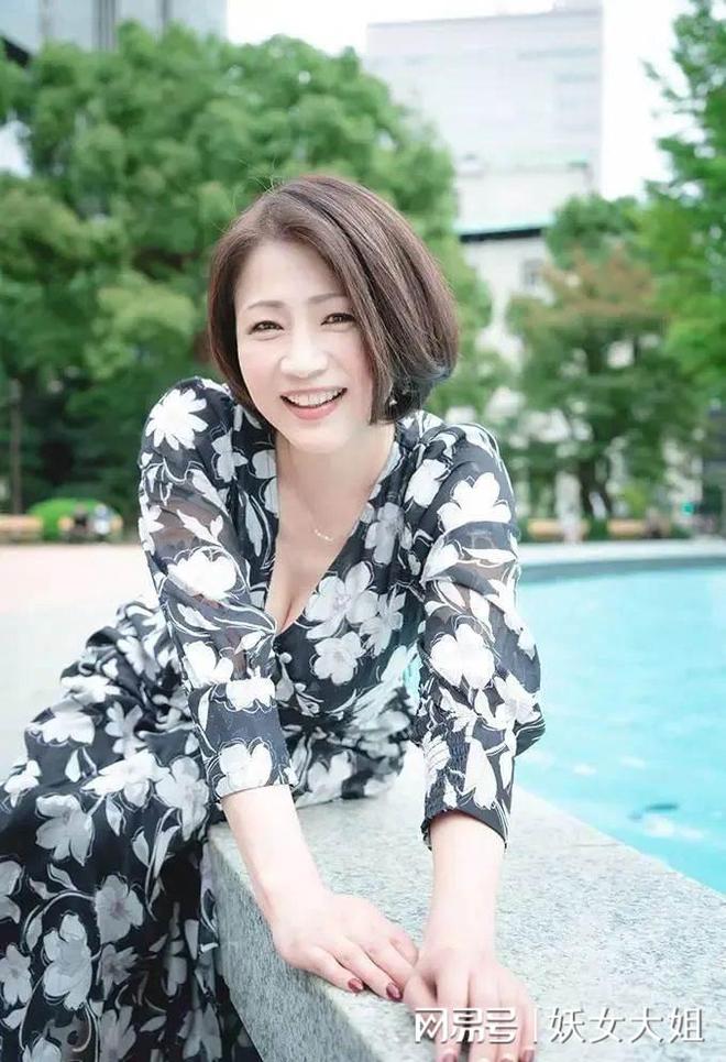 丰满五十六十老熟女演员表浜，经典角色回顾，演技实力派，岁月沉淀魅力