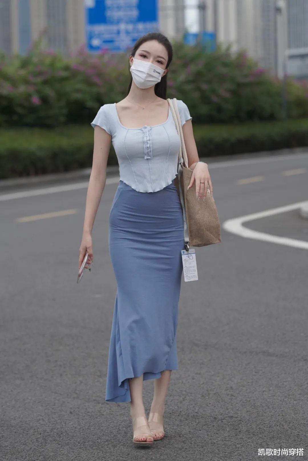 50岁国产老熟女无套风情，成熟魅力尽显，岁月沉淀独特韵味