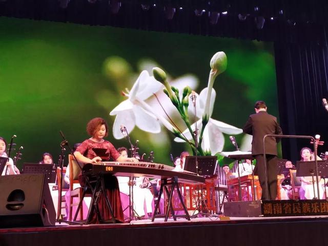 陈丽佳《玉》专辑高清版震撼发布，绝美音质，珍藏必备，感受音乐与艺术的完美融合