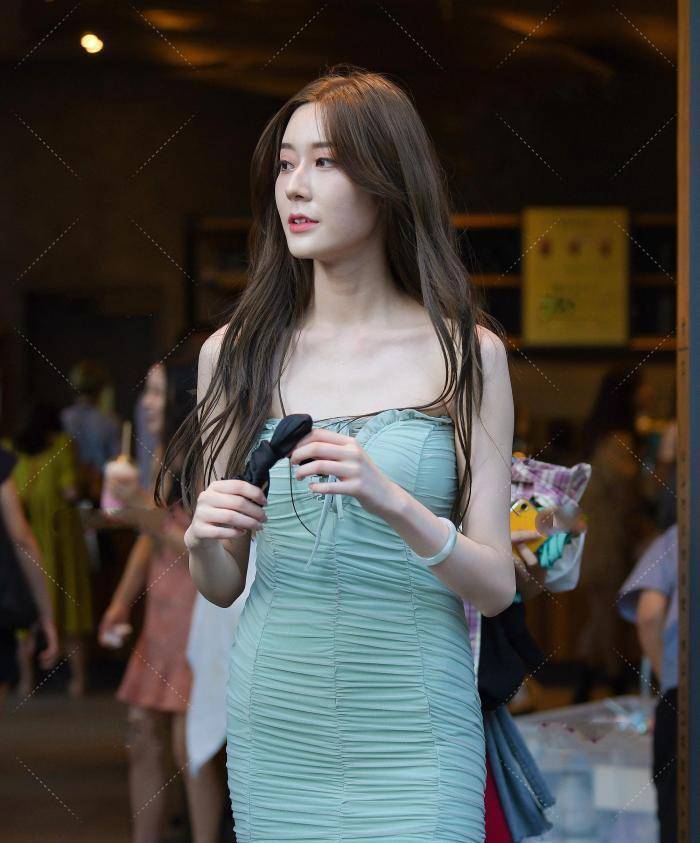 色婷婷色偷偷的美丽秘密，探索时尚搭配技巧，展现独特魅力风格