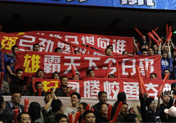 王楚钦生气重庆赛场争议引热议,球迷热议背后原因,期待官方回应 王楚钦生气重庆赛场争议引热议,球迷热议背后原因,期待官方回应