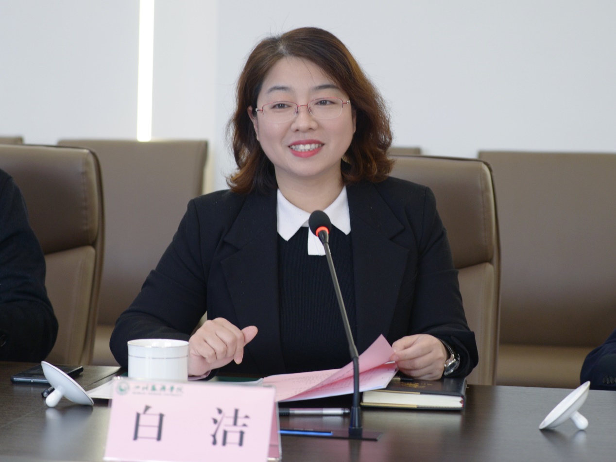1.白洁性交故事引发社会热议 1.白洁性交故事引发社会热议