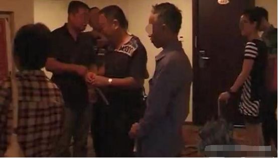 学生卖婬A片事件引发热议，校园风气受关注，教育反思迫在眉睫