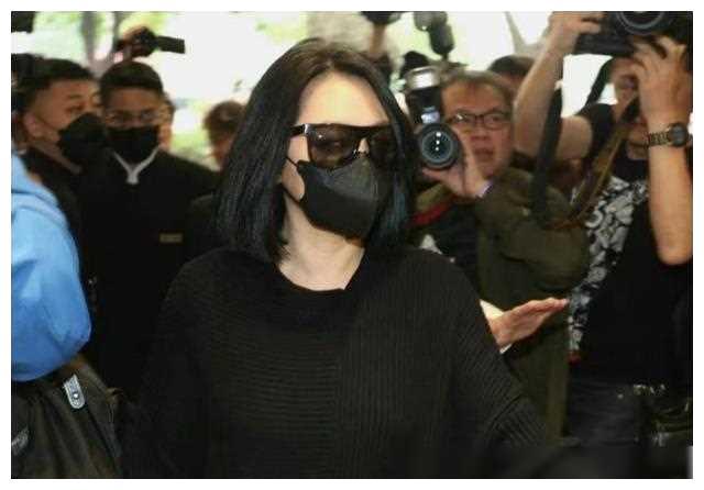 老头操女人引发社会热议，探讨老年情感需求，关注两性关系平衡