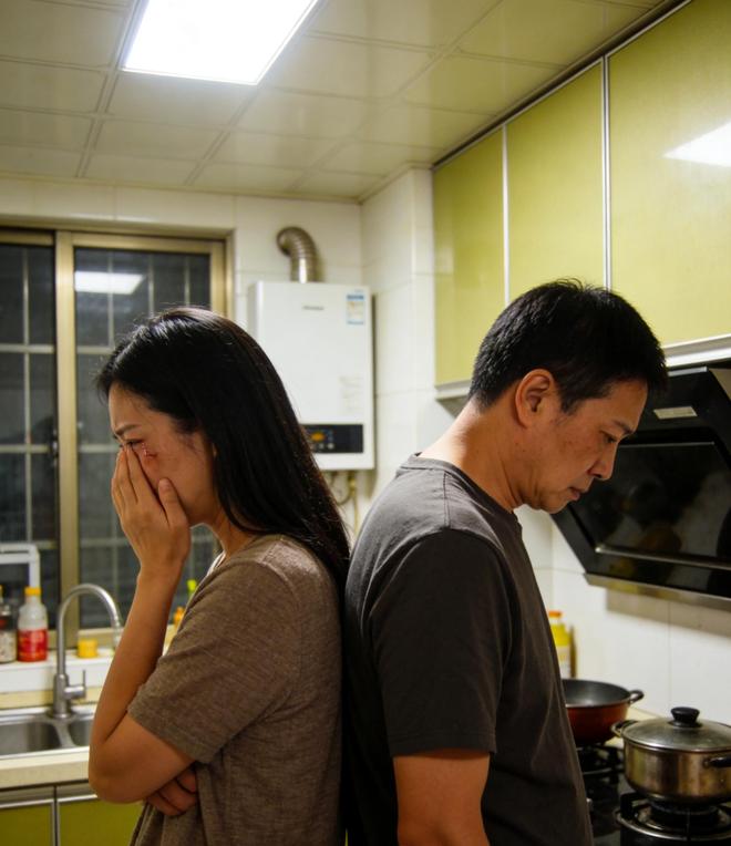 大龄熟乱浜500部情感纠葛，家庭纷争，人生抉择